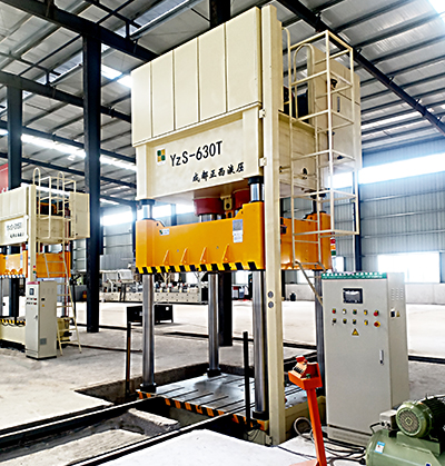 四川達(dá)州客戶定制的630噸四柱液壓機(jī)介紹技術(shù)參數(shù)電機(jī)和價(jià)格，由成都正西液壓機(jī)供應(yīng)，希望對(duì)選購中有所幫助