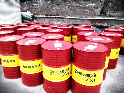 四川液壓機客戶購買的液壓機油，由成都正西液壓機完美交貨！恭喜